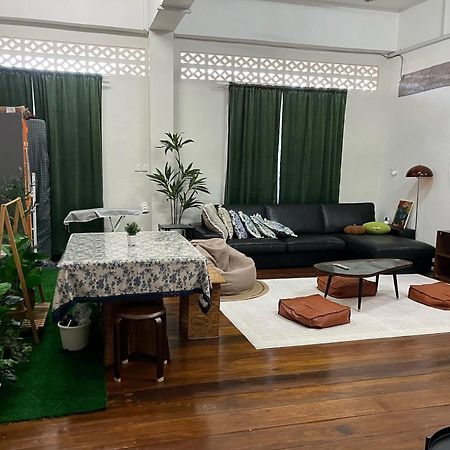 La Wood Homestay Near Kuala Besut Jetty Bagian luar foto