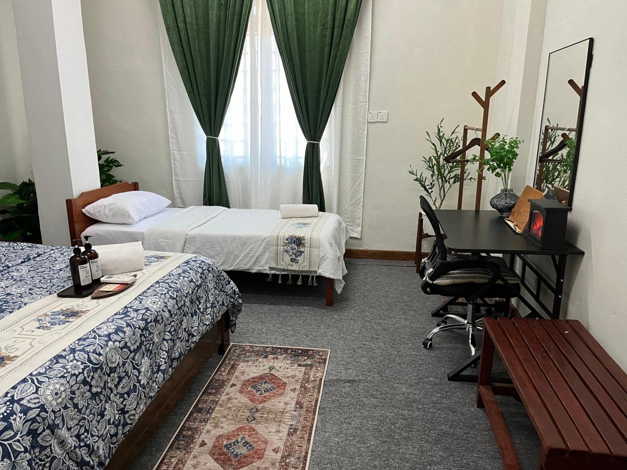 La Wood Homestay Near Kuala Besut Jetty Bagian luar foto