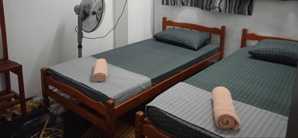 La Wood Homestay Near Kuala Besut Jetty Bagian luar foto