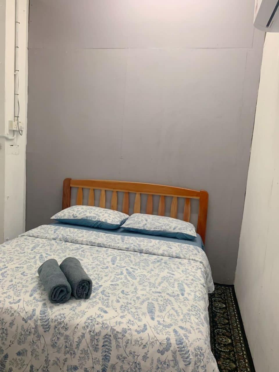 La Wood Homestay Near Kuala Besut Jetty Bagian luar foto